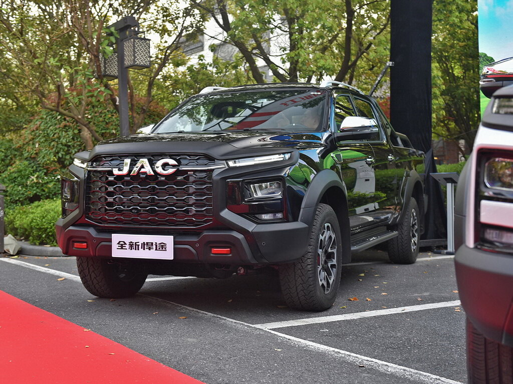 JAC T9